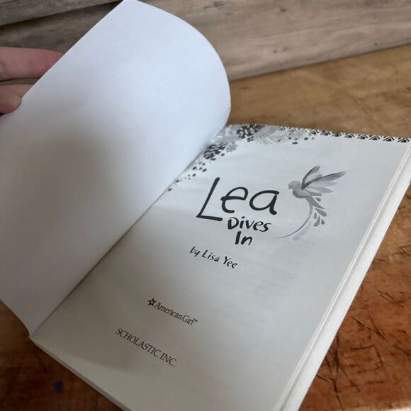 American Girl Lea Dives In Paperback Book by Lisa Yee Good Used Condition - Picture 8 of 8